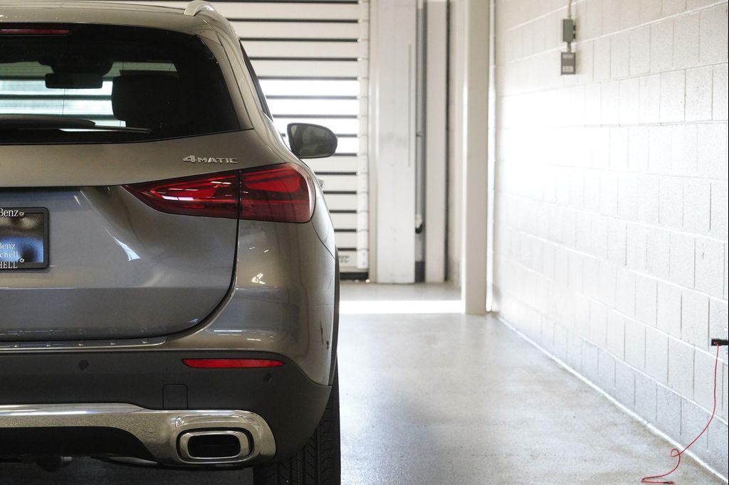 MERCEDES-BENZ GLA-CLASS - 10