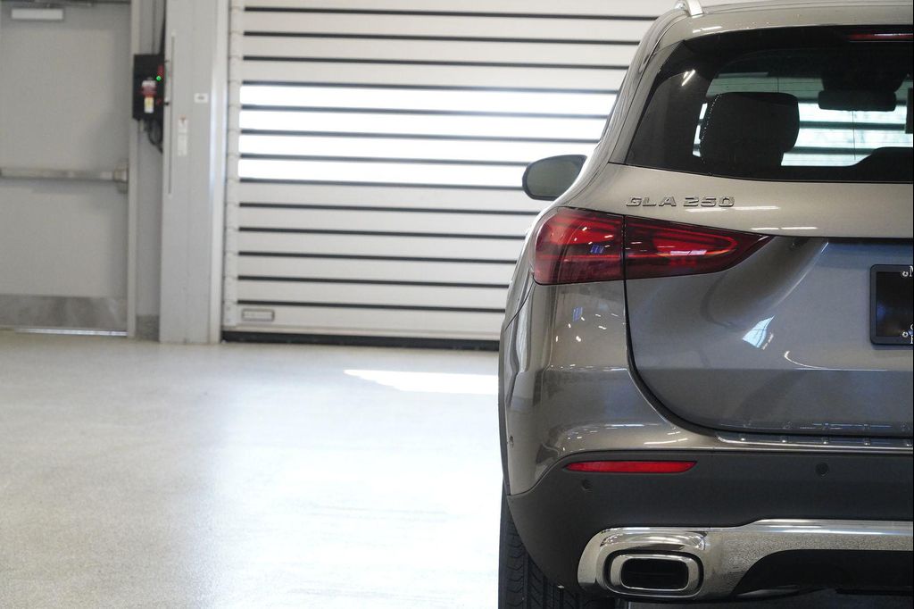 MERCEDES-BENZ GLA-CLASS - 9