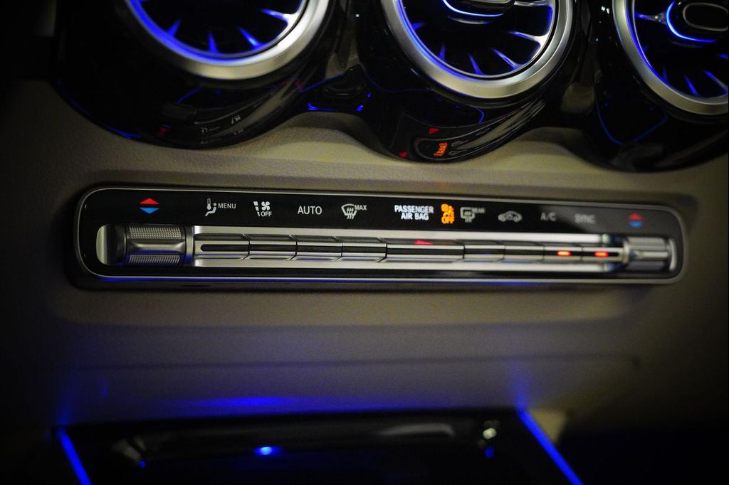 2026 Mercedes-BENZ GLB 缩略图 24
