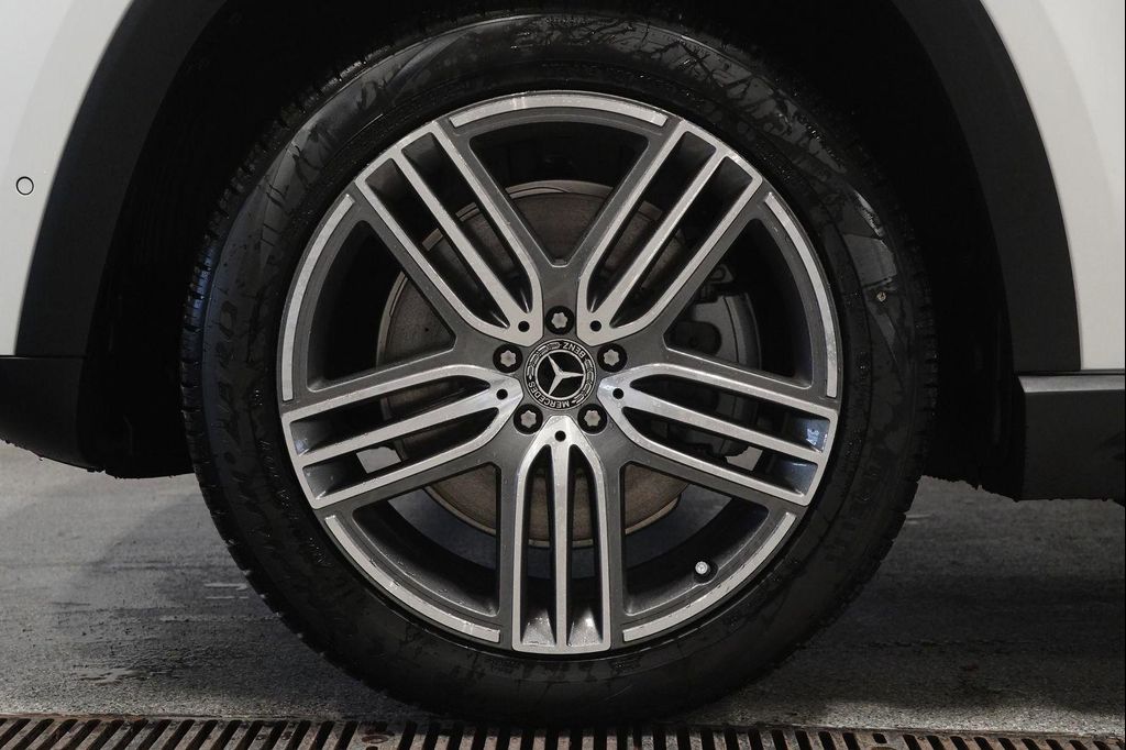 MERCEDES-BENZ GLS - 8