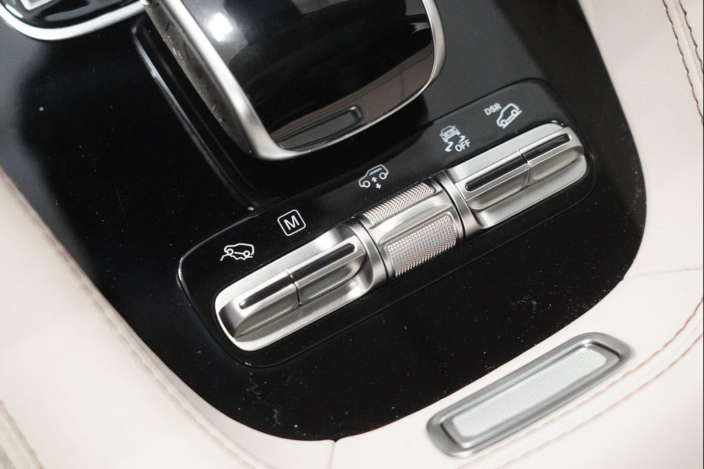 2026 Mercedes-BENZ GLS MAYBACH — миниатюра 28