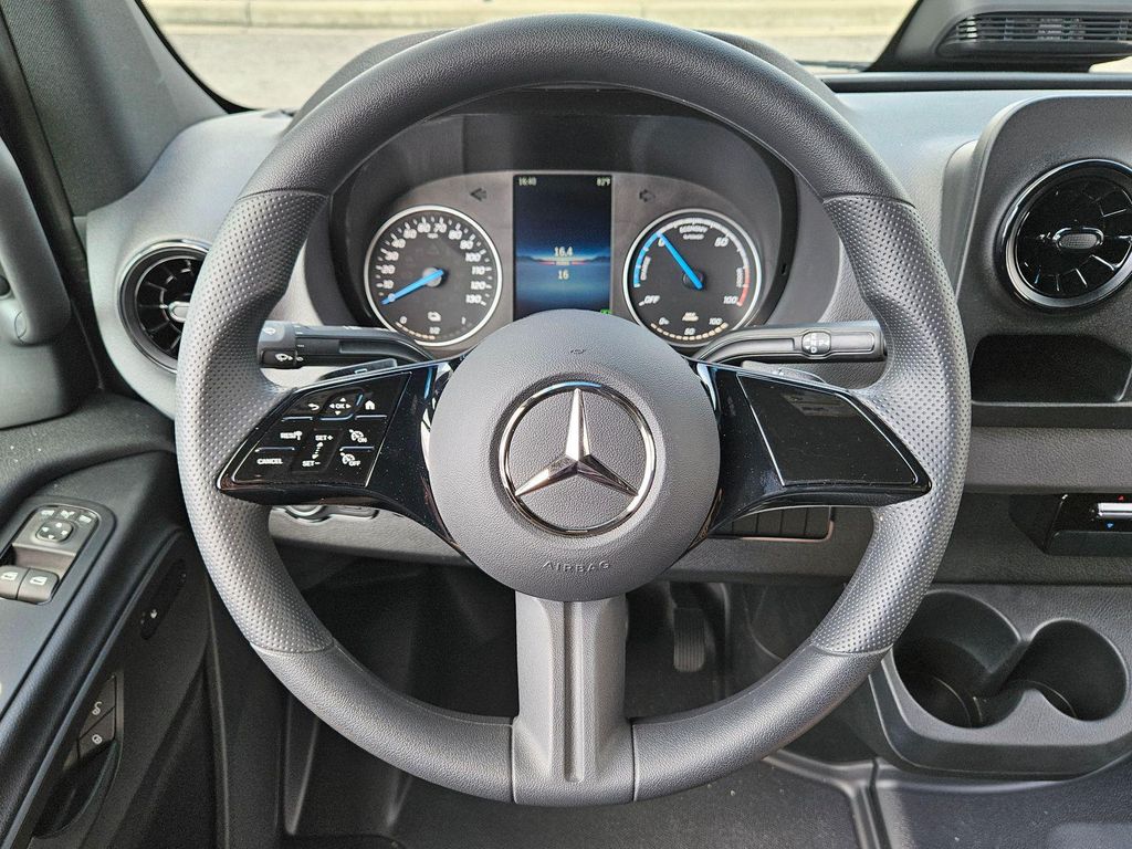 صورة مصغرة 14 لـ 2025 Mercedes-BENZ OTHERS