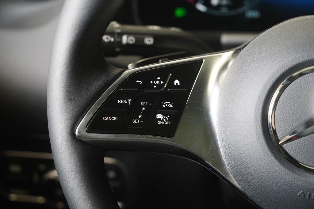 2026 Mercedes-BENZ GLA — миниатюра 16