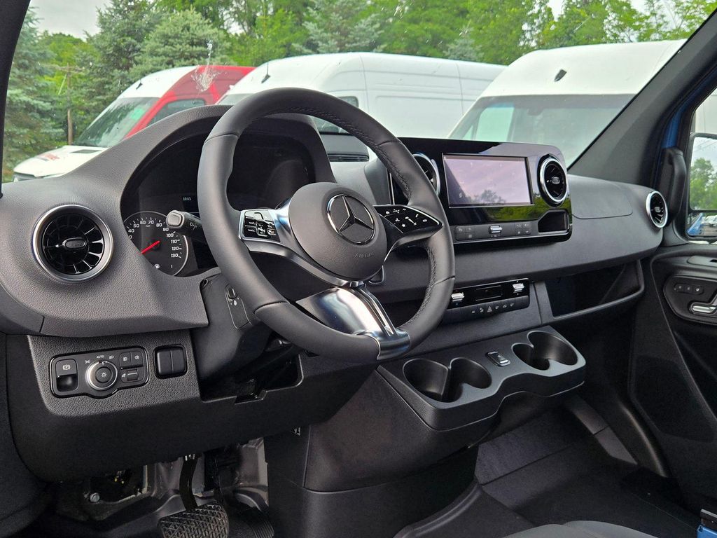 صورة مصغرة 11 لـ 2026 Mercedes-BENZ OTHERS