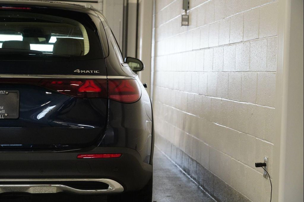 MERCEDES-BENZ E-CLASS - 10