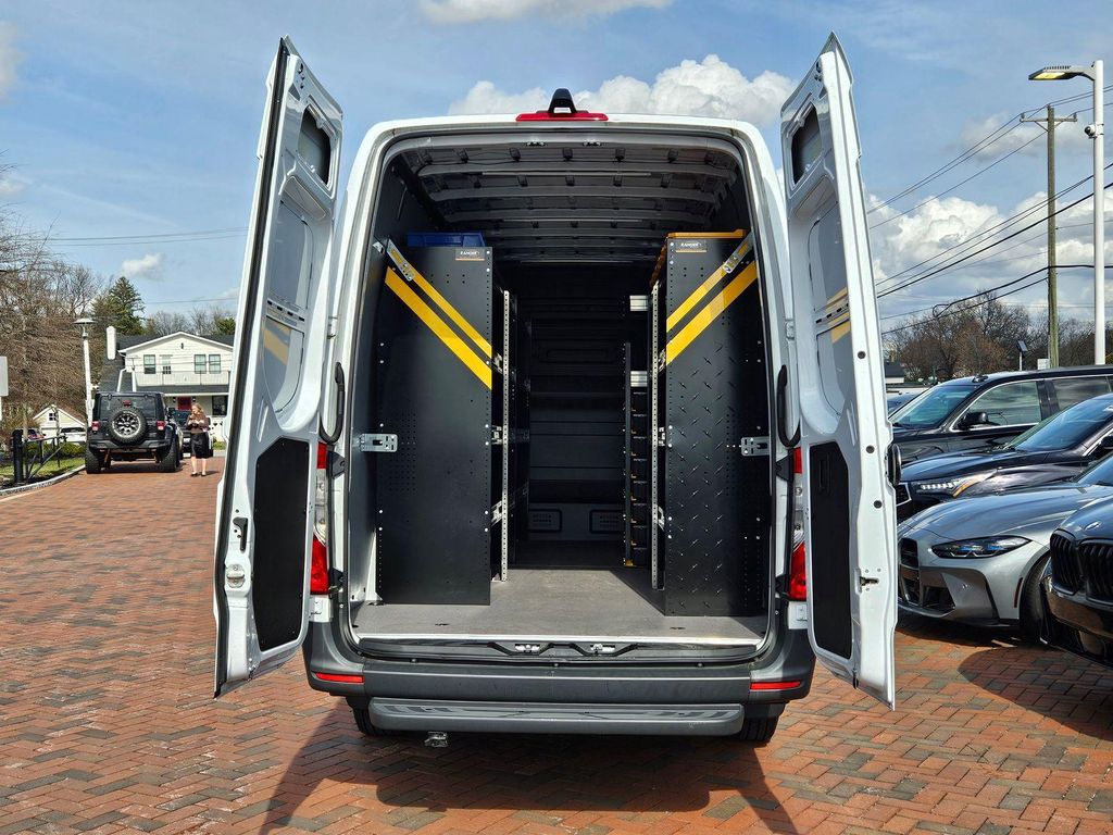 2024 Mercedes-BENZ OTHERS — миниатюра 32