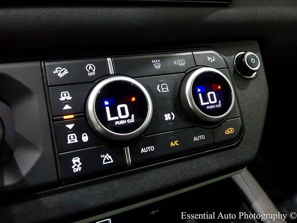 صورة مصغرة 26 لـ 2023 LAND Rover DEFENDER 130 X-DYNAMIC SE