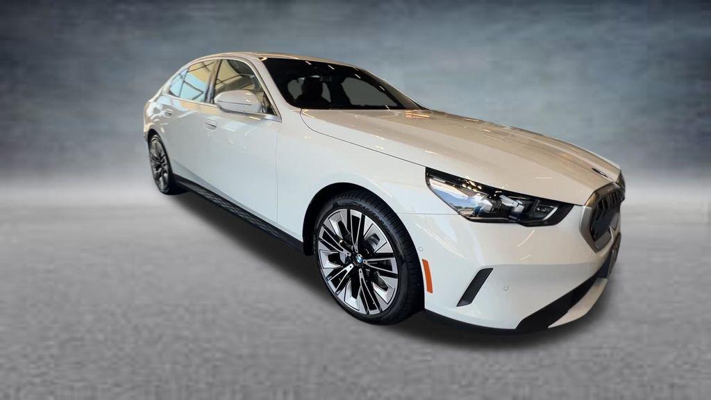 2027 BMW 530 XDRIVE — миниатюра 13