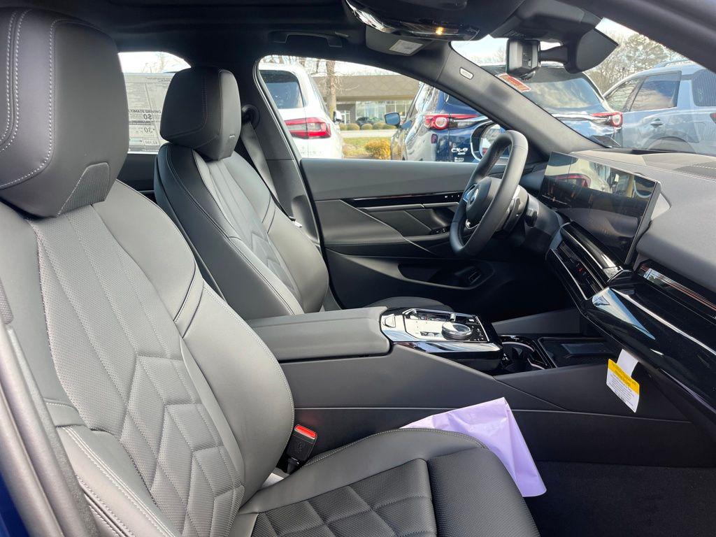 2026 BMW 530 XDRIVE — миниатюра 31
