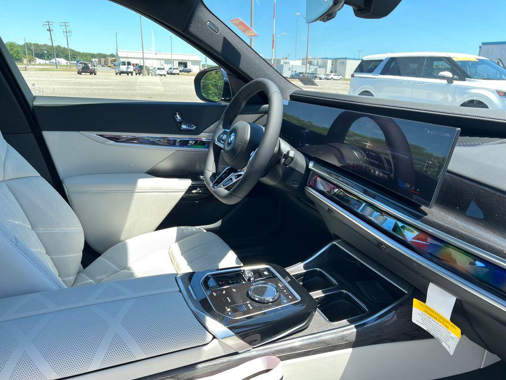 2026 BMW I7 EDRIVE50 — миниатюра 31