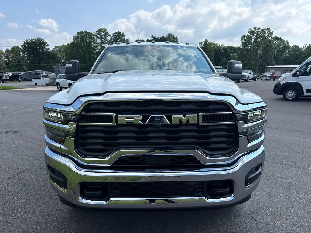 2026 RAM 2500 TRADESMAN 4X4 CREW CAB 64 BOX — фото 5