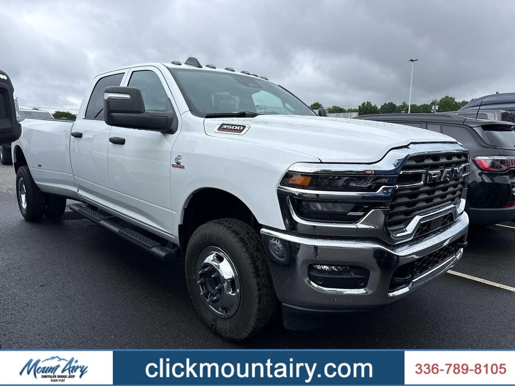 New 2026 RAM 3500 Tradesman 4x4 Crew Cab 8 Box