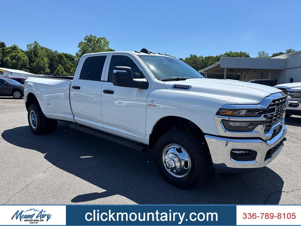 New 2026 RAM 3500 Tradesman 4x4 Crew Cab 8 Box