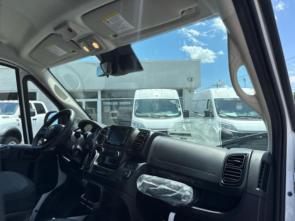 2026 RAM PROMASTER 2500 TRADESMAN — миниатюра 28