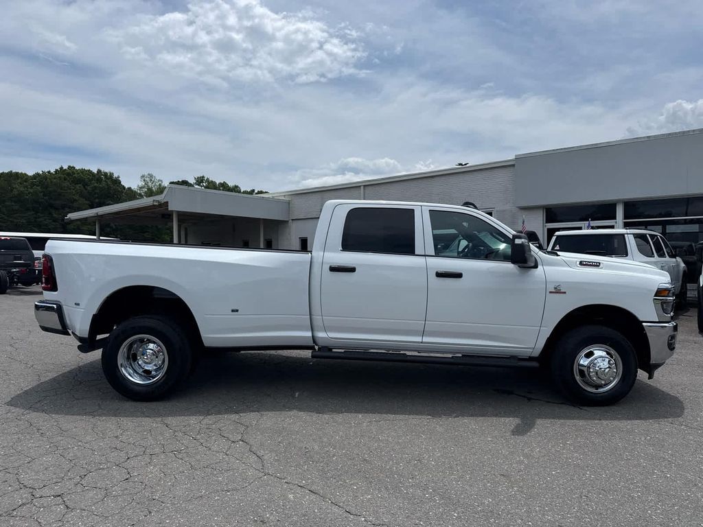 2026 RAM 3500 TRADESMAN 4X4 CREW CAB 8 BOX 照片 2