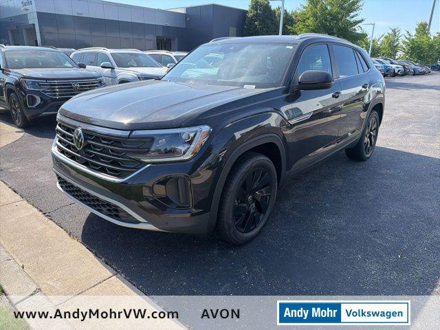 New 2026 Volkswagen Atlas Cross Sport 2.0T SE w/Technology 4MOTION