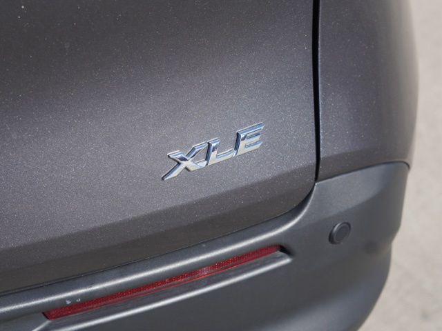 صورة مصغرة 12 لـ 2025 Toyota SIENNA XLE