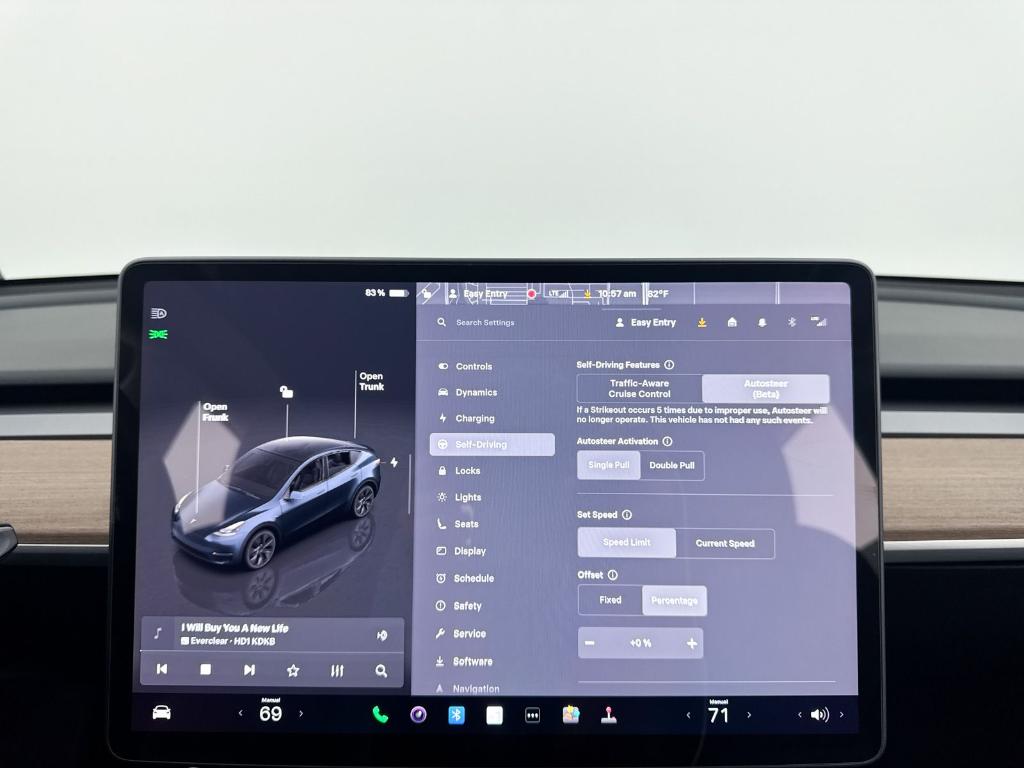 TESLA MODEL Y LONG RANGE - 8