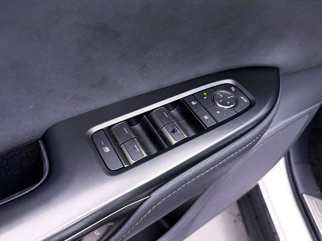 2023 Lexus RZ 450E PREMIUM — фото 20