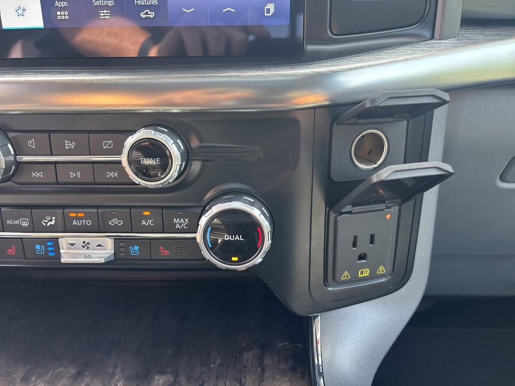 صورة مصغرة 28 لـ 2023 FORD F-150 LARIAT