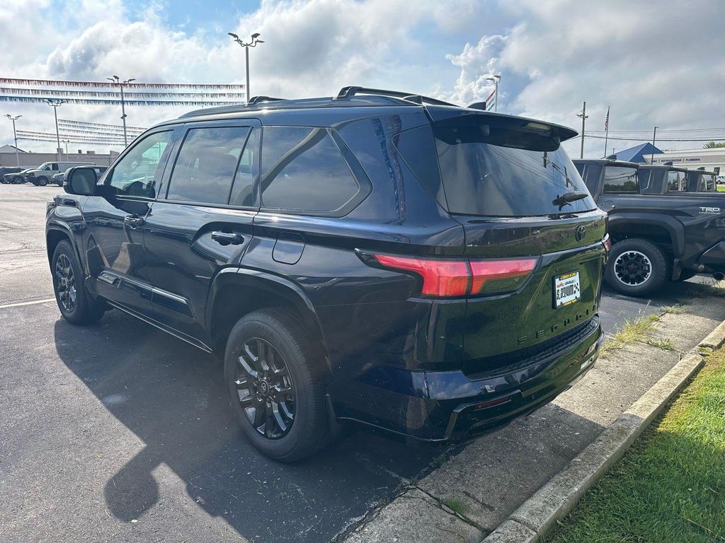 2026 Toyota SEQUOIA PLATINUM — фото 4