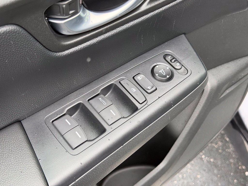2026 Honda CR-V LX AWD — миниатюра 12