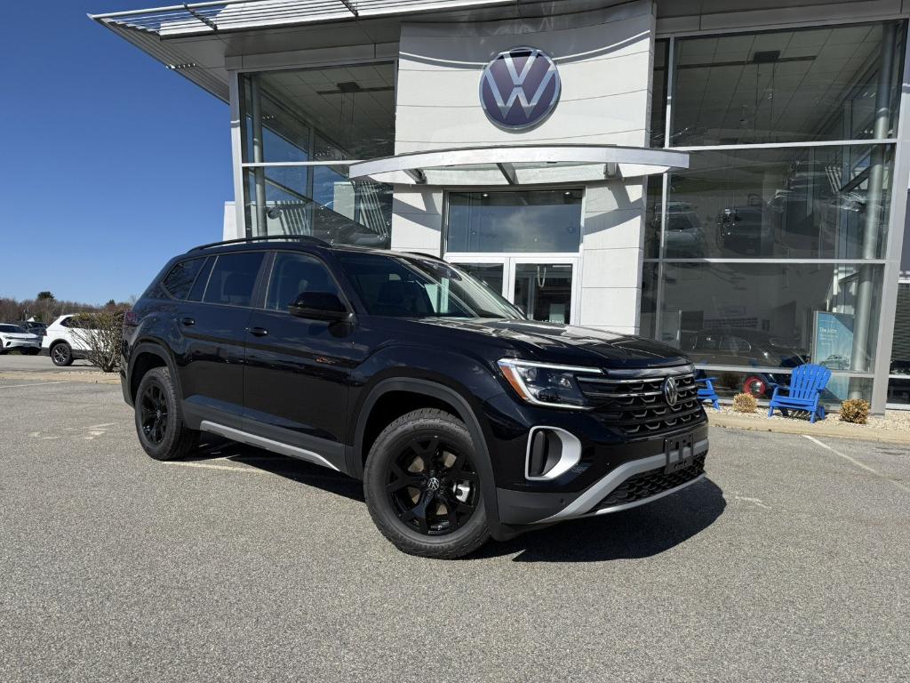 New 2026 Volkswagen Atlas 2.0T Peak Edition