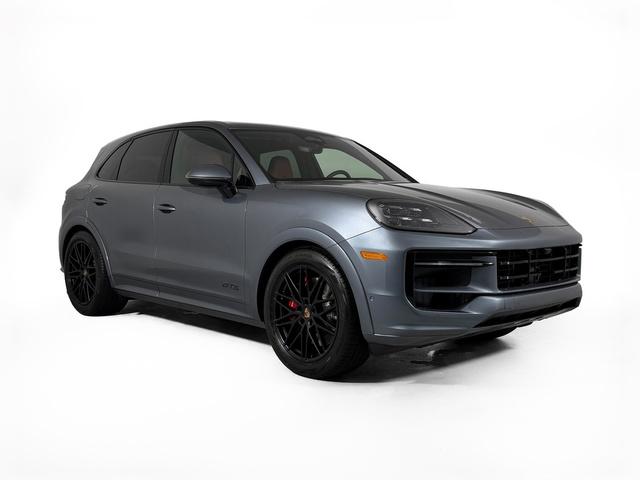 2026 Porsche CAYENNE GTS — миниатюра 16