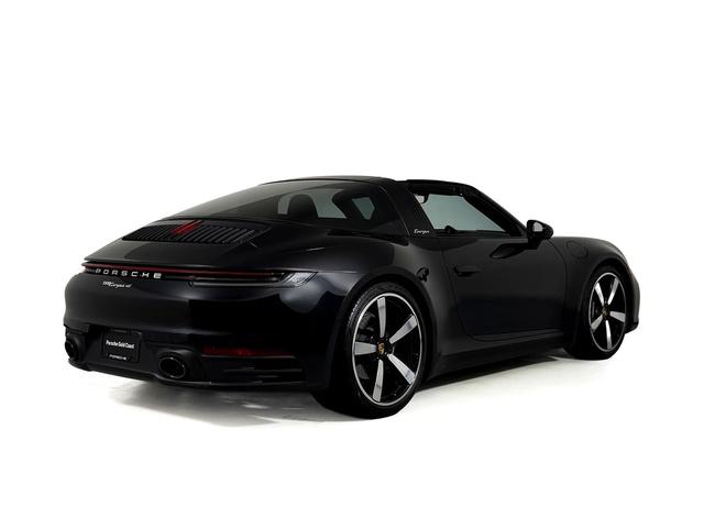 صورة 18 لـ 2024 Porsche 911 TARGA 4