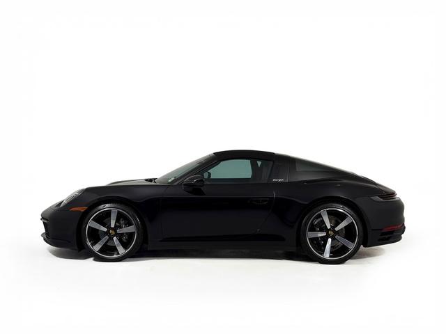 صورة 13 لـ 2024 Porsche 911 TARGA 4