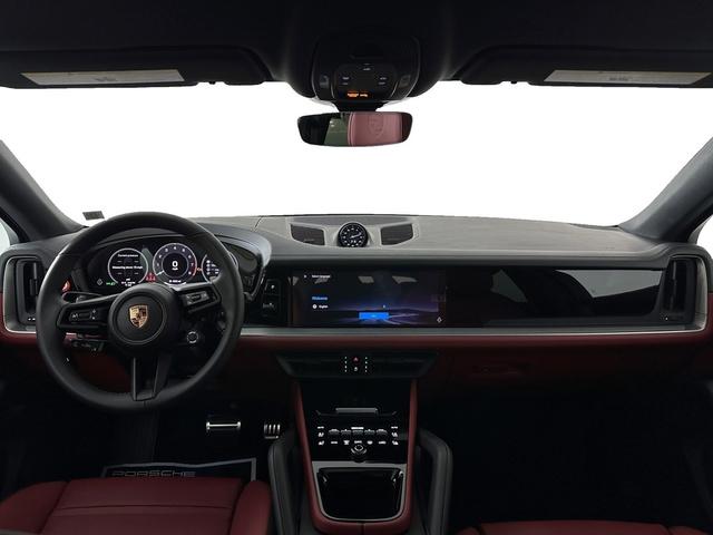 PORSCHE CAYENNE S - 10