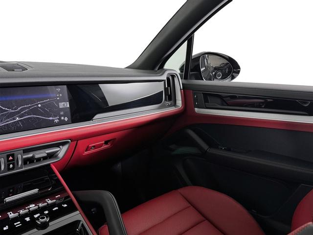 PORSCHE CAYENNE - 9