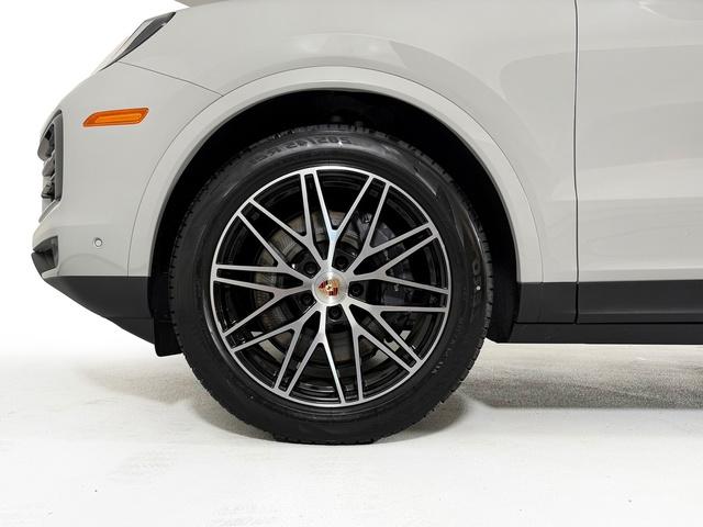 PORSCHE CAYENNE - 9