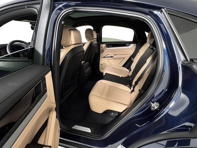 PORSCHE CAYENNE - 7