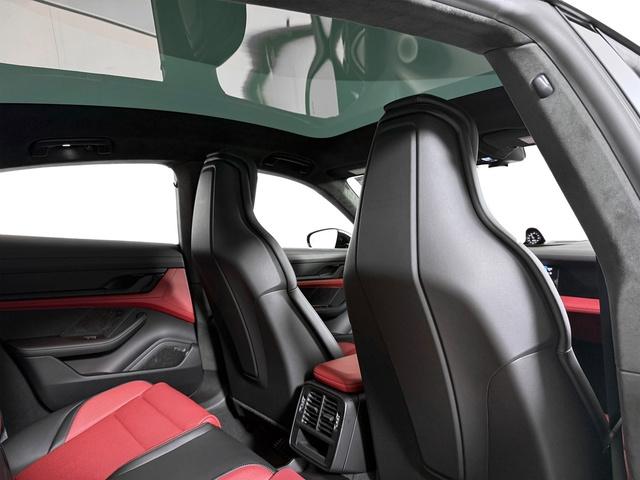 2026 Porsche TAYCAN GTS — миниатюра 11