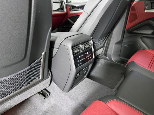 2026 Porsche CAYENNE 照片 7