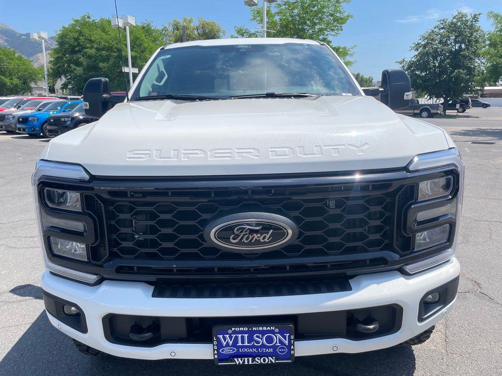 صورة مصغرة 30 لـ 2026 FORD F-350 LARIAT