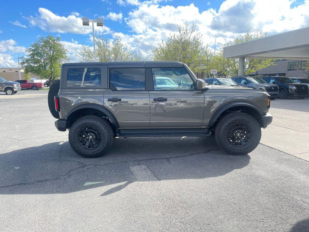 FORD BRONCO - 4