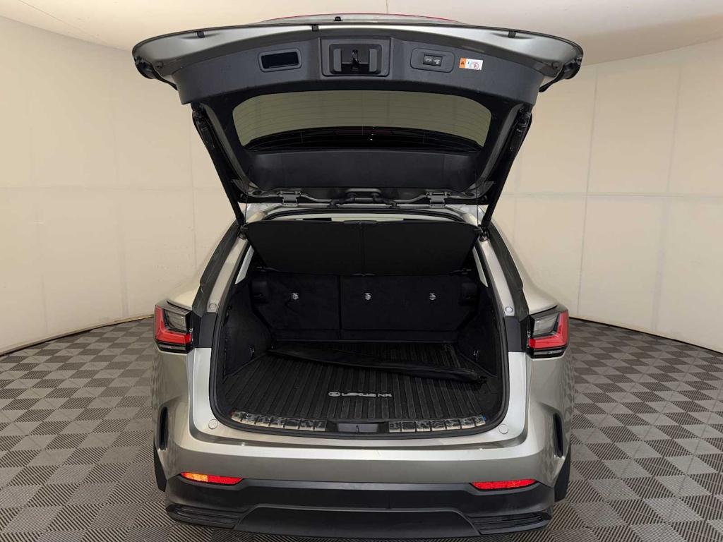 صورة مصغرة 22 لـ 2024 Lexus NX 350 BASE