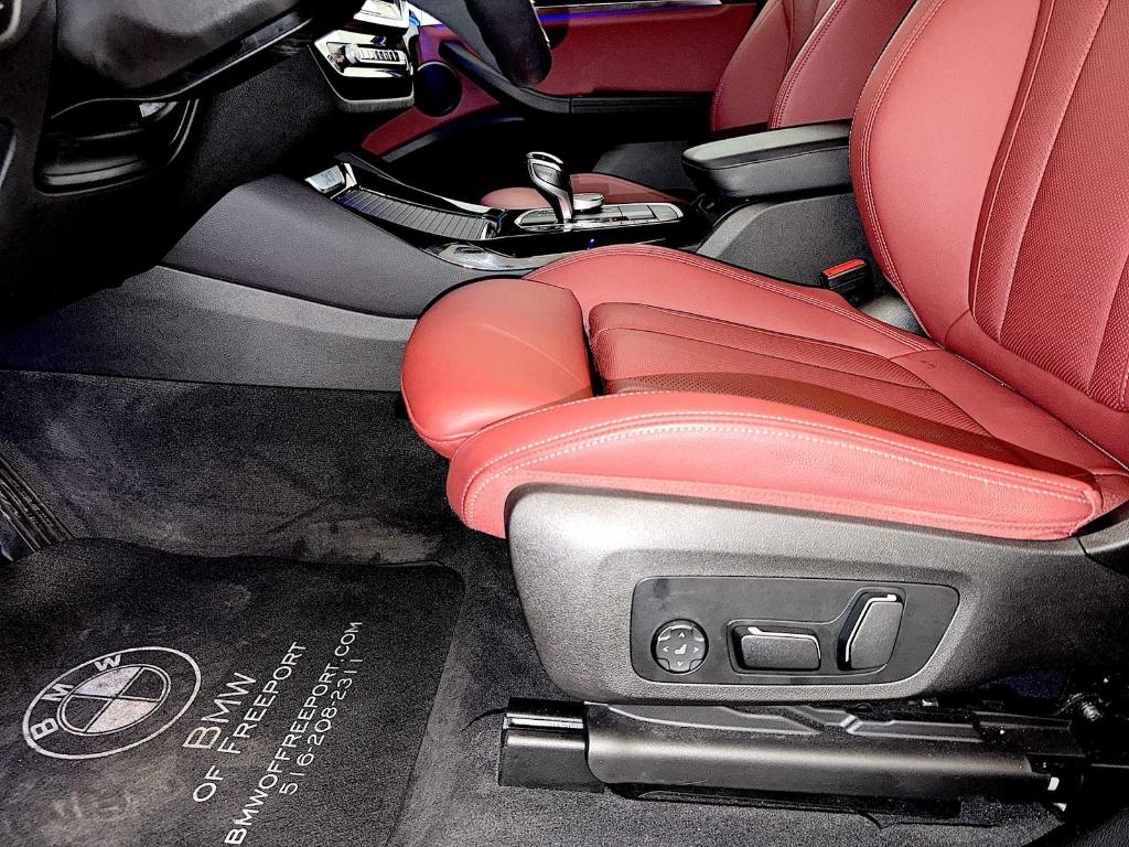 صورة 10 لـ 2024 BMW X3 XDRIVE30I