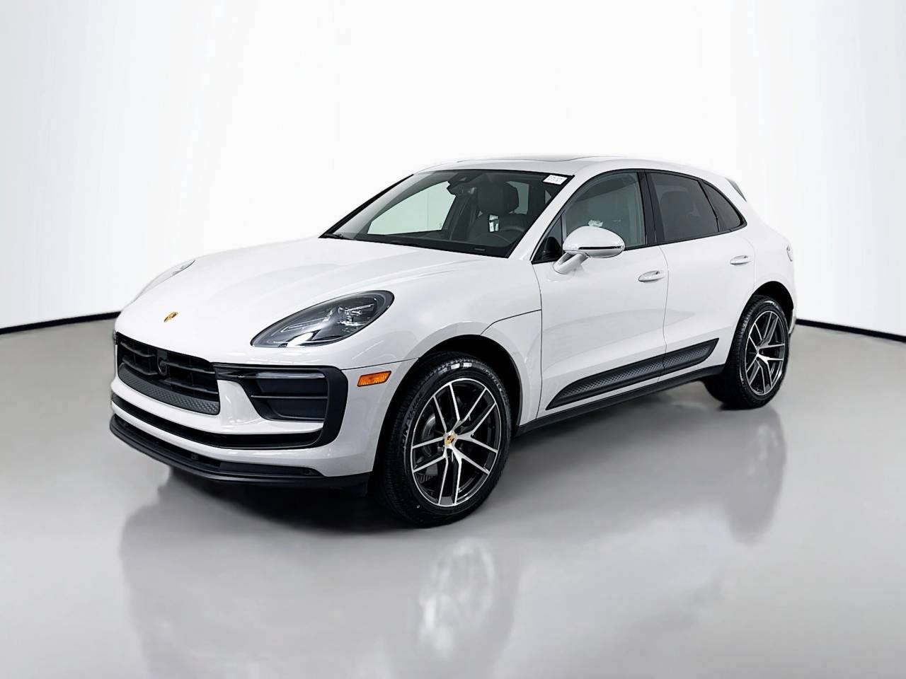 2025 Porsche MACAN — фото 1