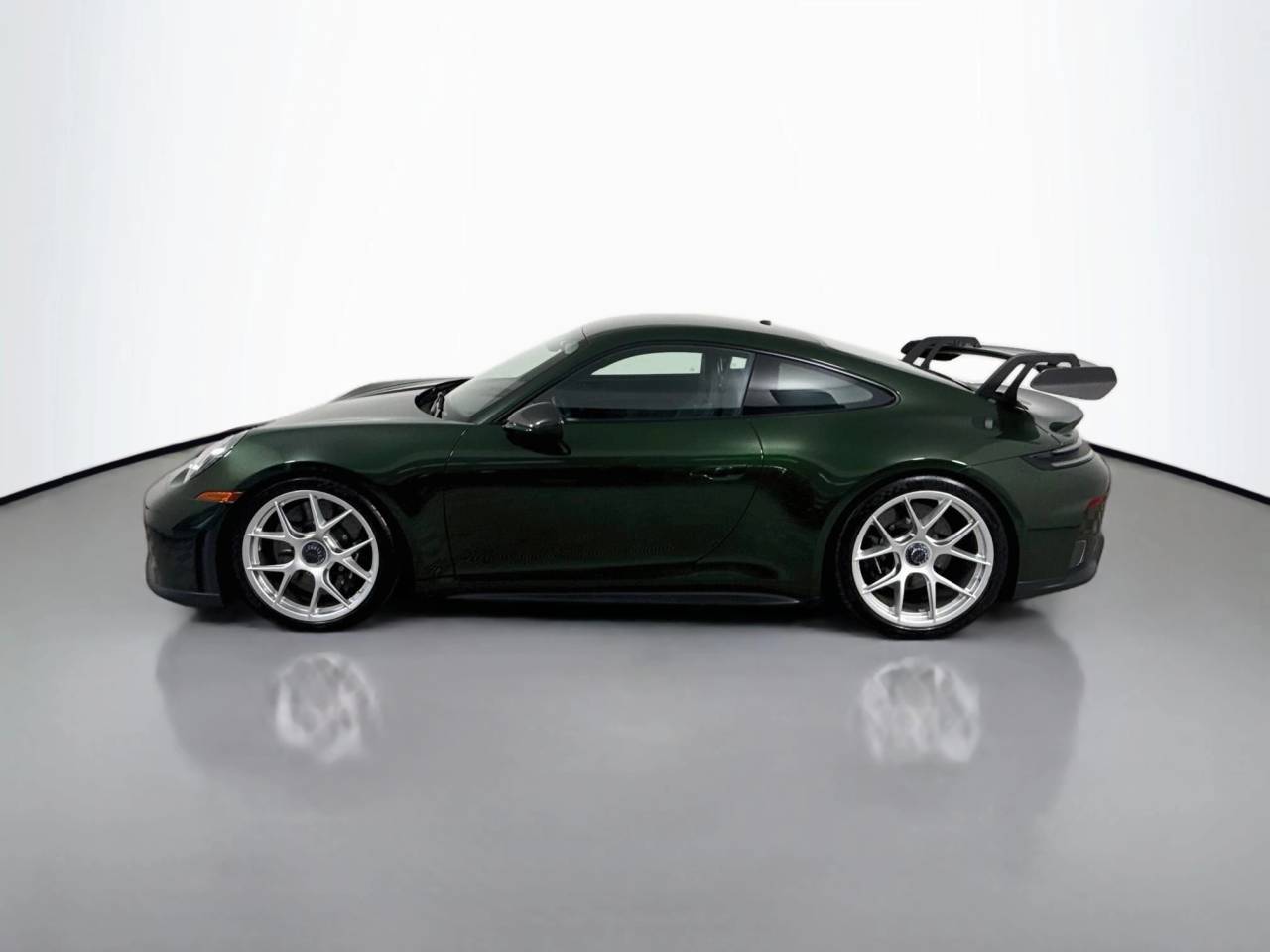صورة 2 لـ 2025 Porsche 911