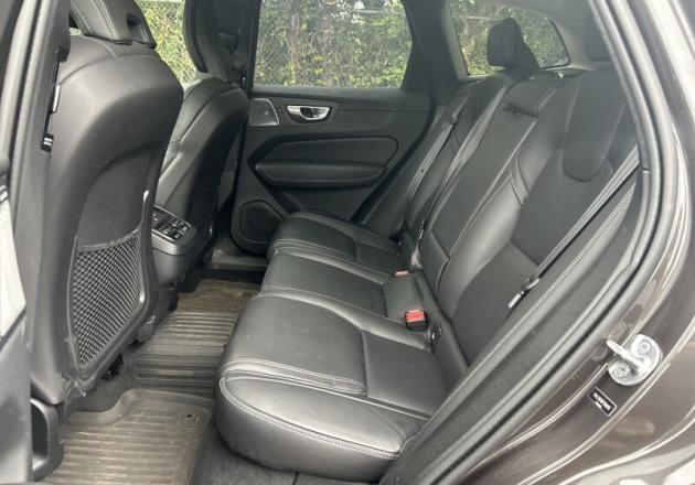 2023 Volvo XC60 B5 ULTIMATE BRIGHT THEME — фото 6