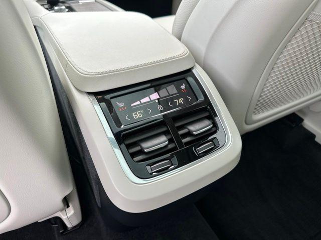 2023 Volvo XC90 B5 PLUS — миниатюра 15