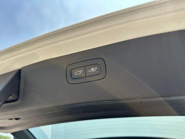 2023 Volvo XC90 B6 CORE — миниатюра 36