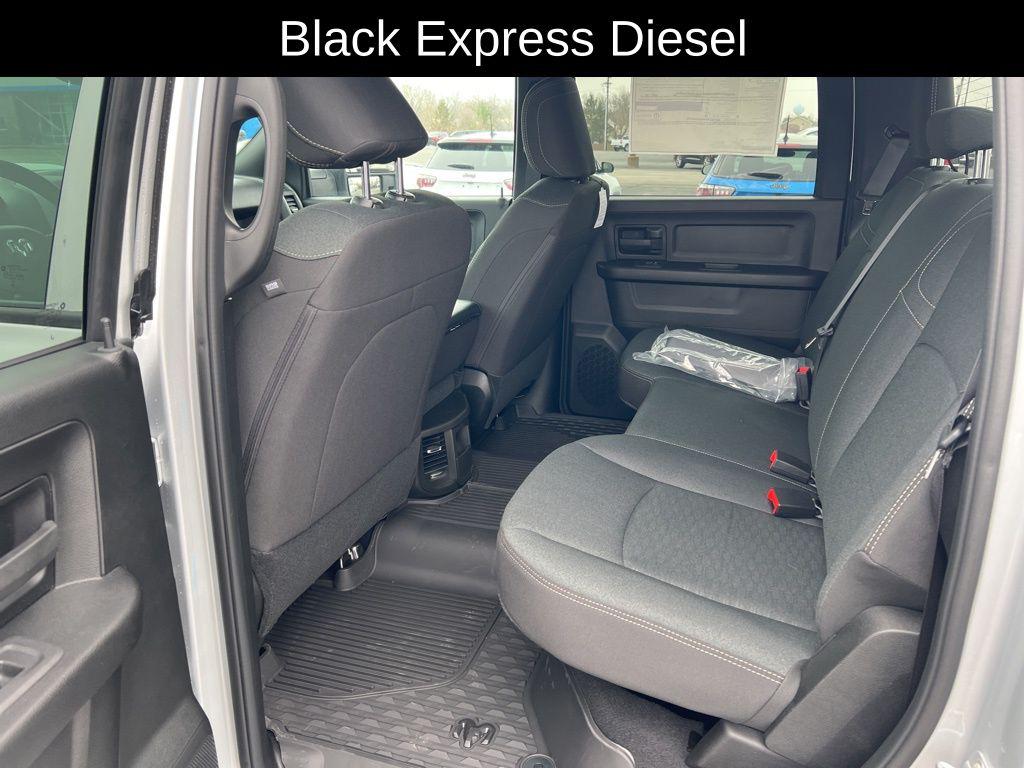 2026 RAM 2500 BLACK EXPRESS CREW CAB 4X4 6'4' BOX — миниатюра 27