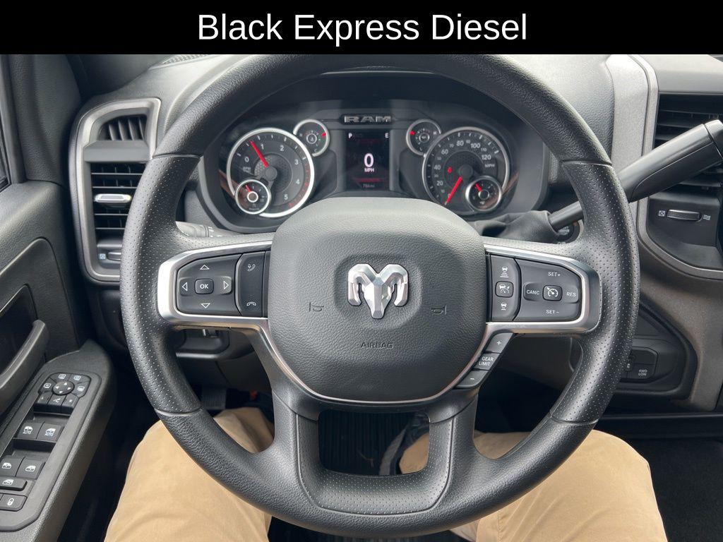 2026 RAM 2500 BLACK EXPRESS CREW CAB 4X4 6'4' BOX — миниатюра 18