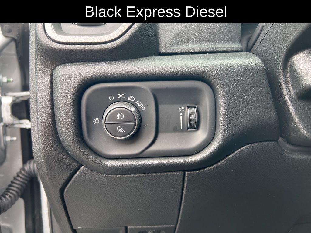 2026 RAM 2500 BLACK EXPRESS CREW CAB 4X4 6'4' BOX — миниатюра 13