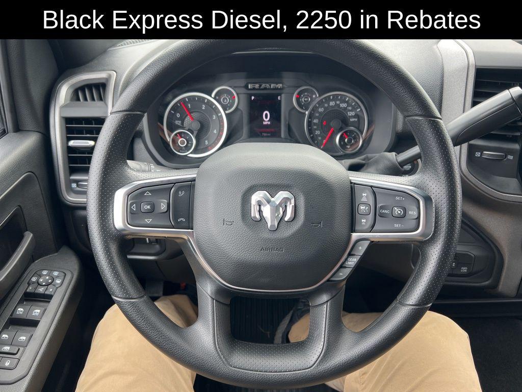 2026 RAM 2500 BLACK EXPRESS CREW CAB 4X4 6'4' BOX — миниатюра 18