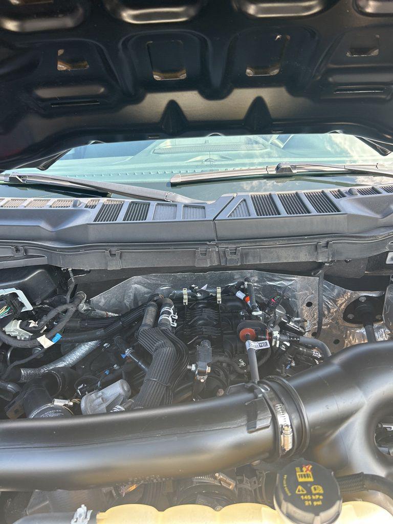 FORD F-150 XLT - 4